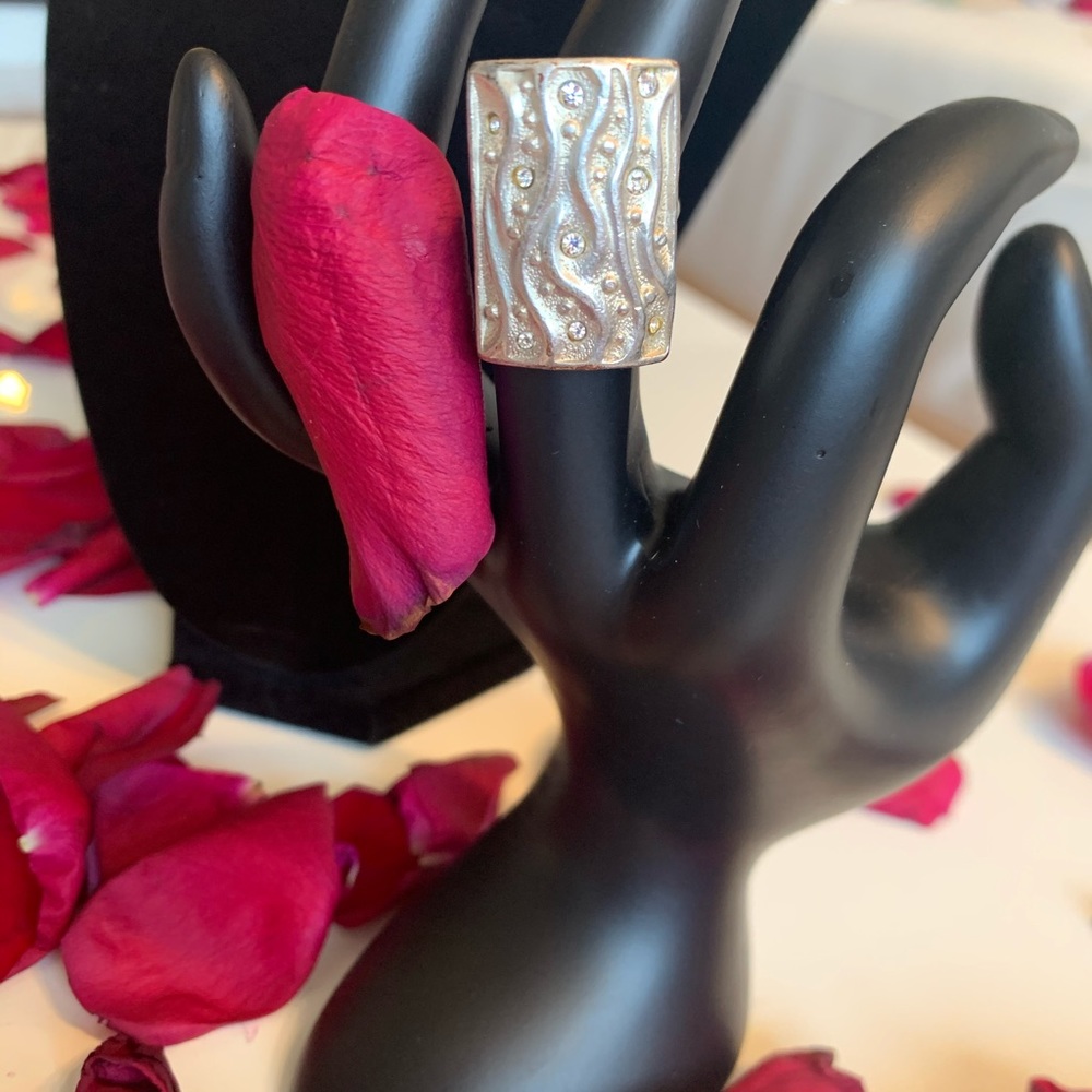 JENAVI statement ring - Picture 3 of 5